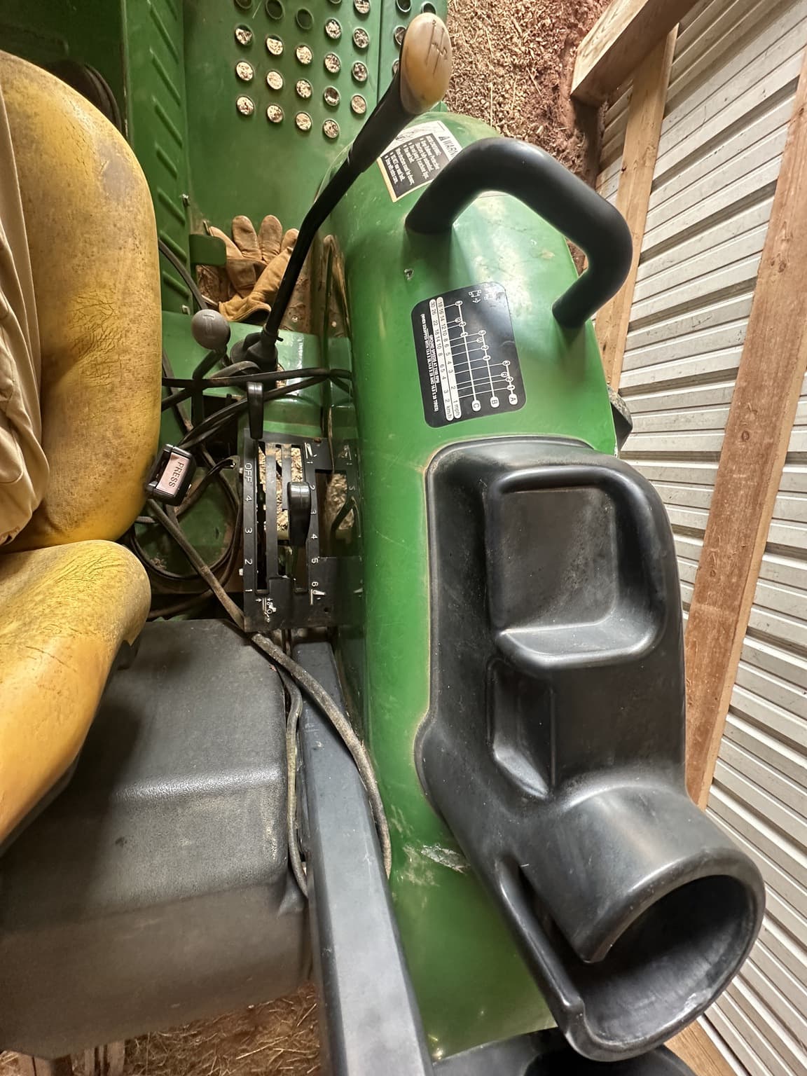 2015 John Deere 5045E Image