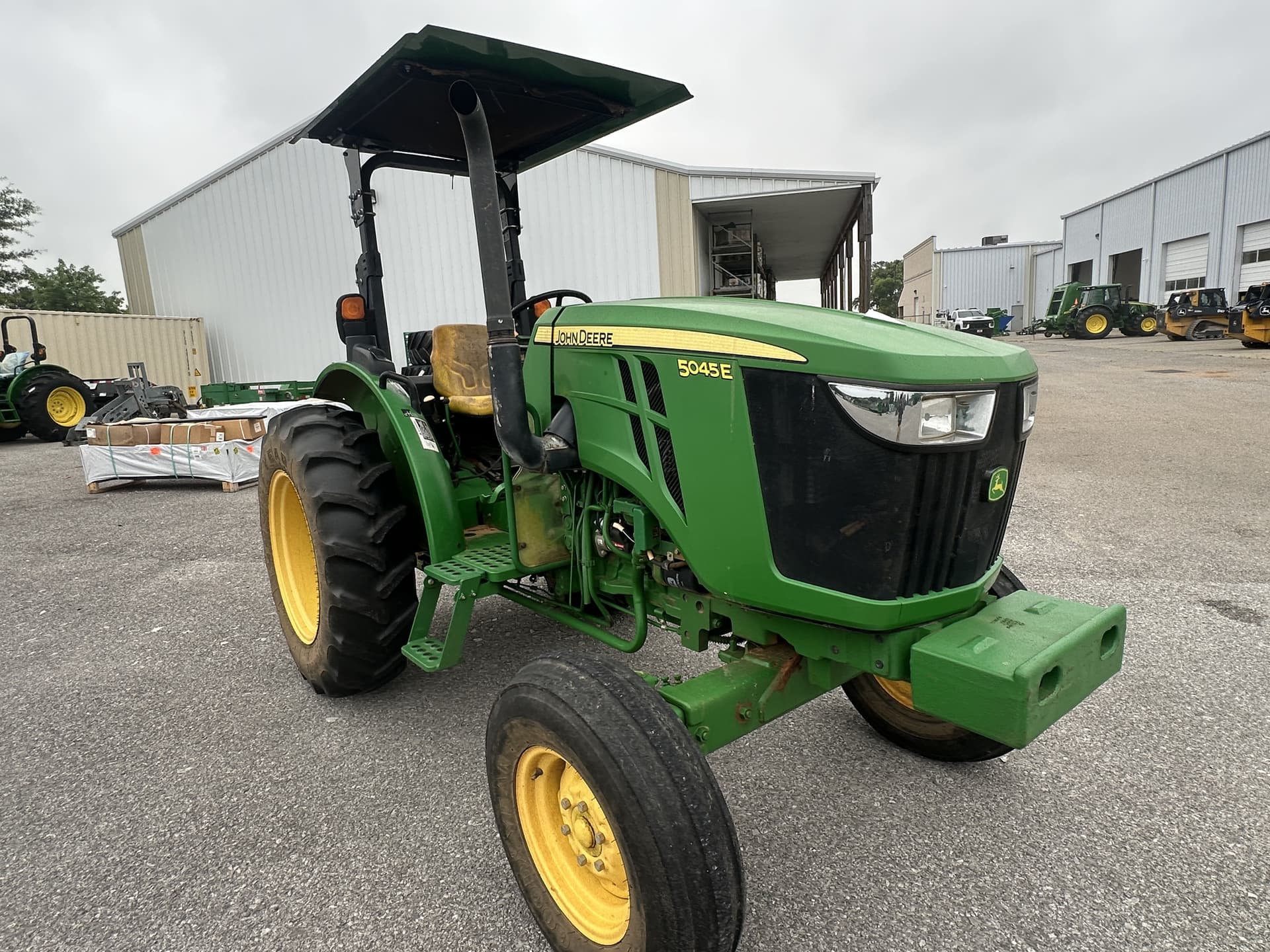 2015 John Deere 5045E Image