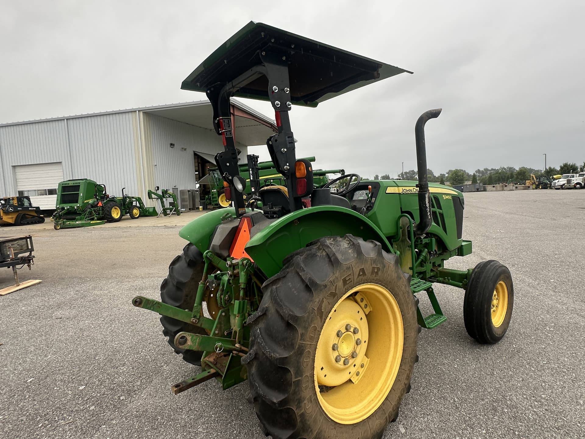 2015 John Deere 5045E Image
