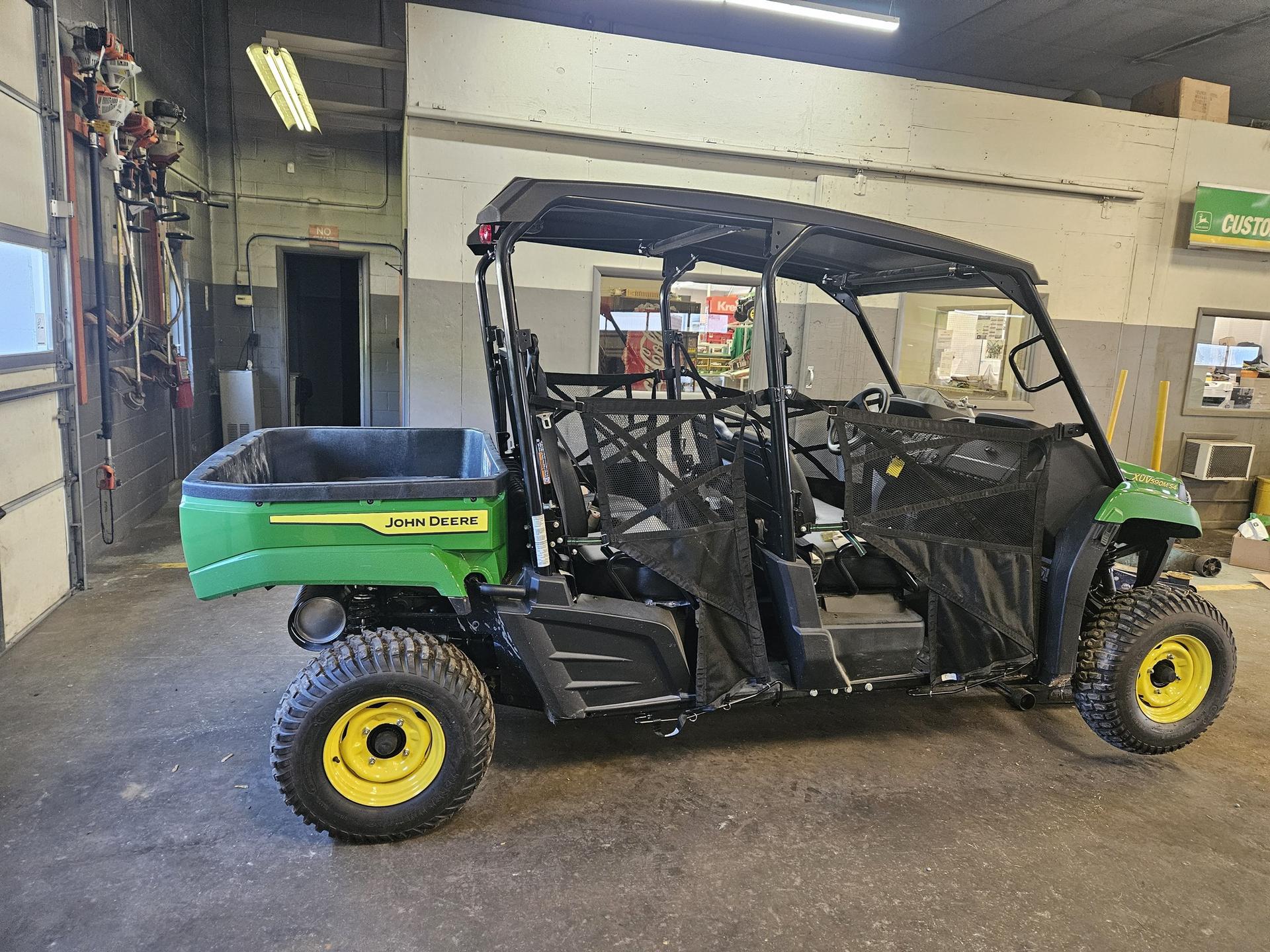 2024 John Deere XUV 590M