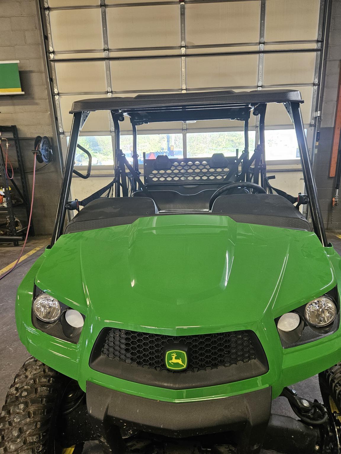 2024 John Deere XUV 590M Image