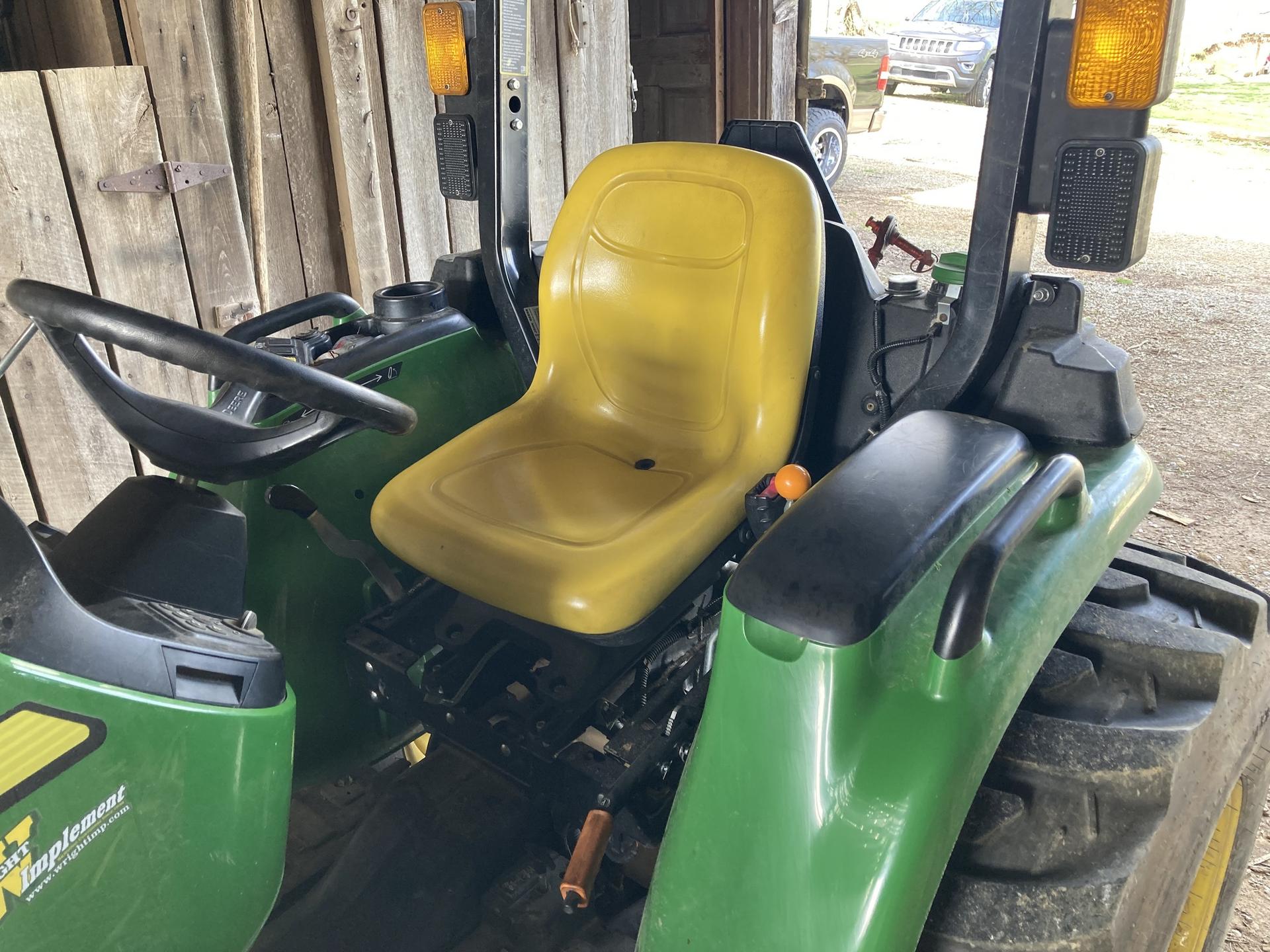 2022 John Deere 3032E Image