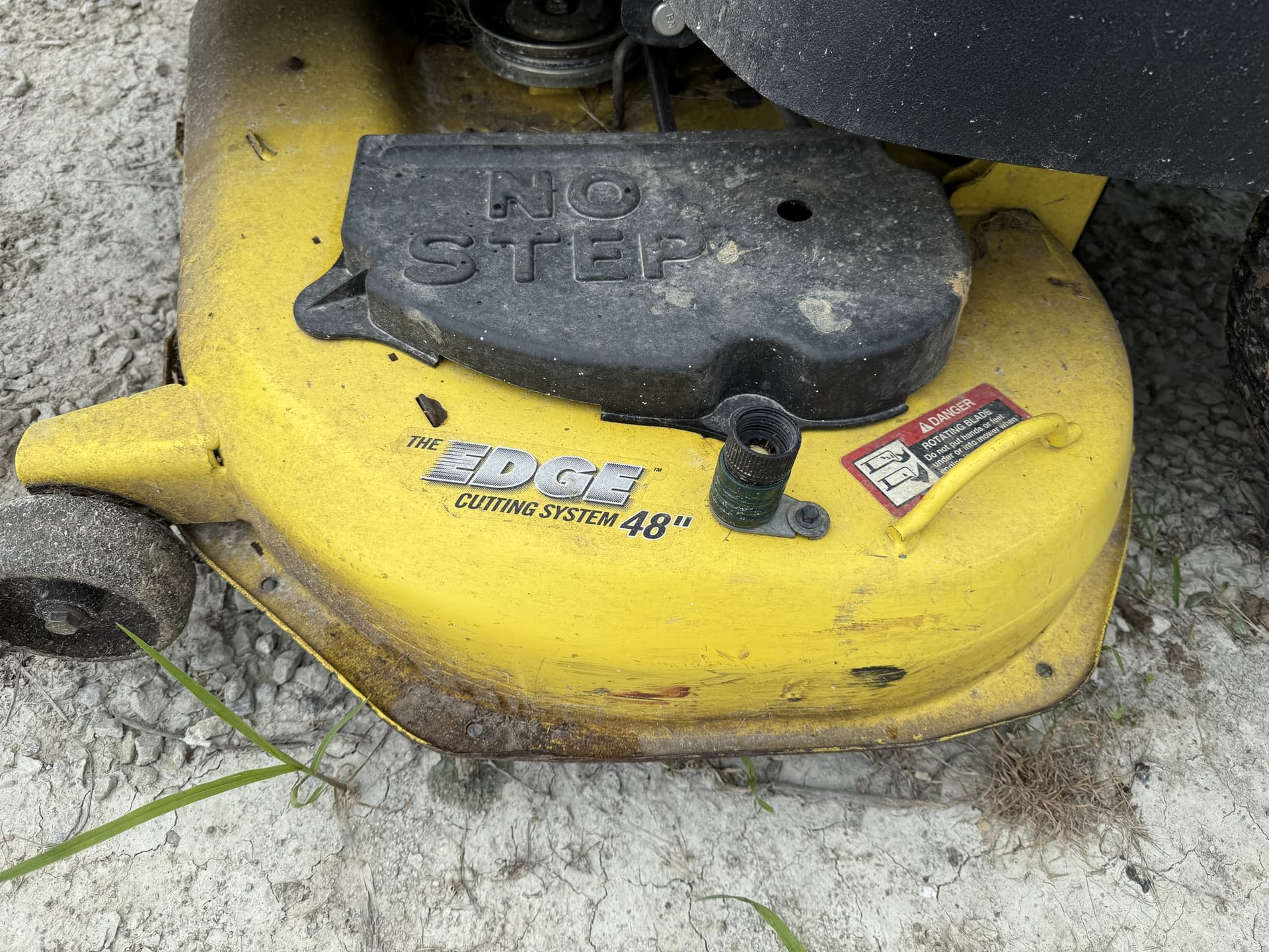 2013 John Deere Z445 Image