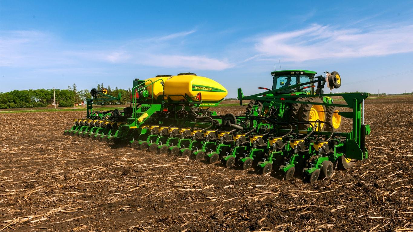 DB44 24Row22 Planter