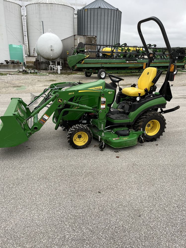 2022 John Deere 1025R Image