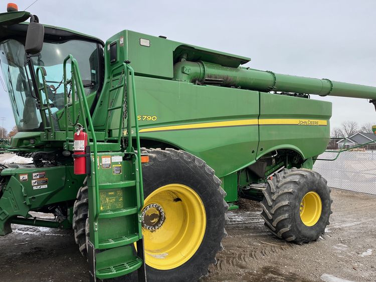 2020 John Deere S790 Image