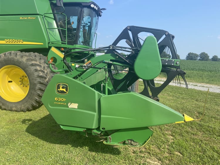 2004 John Deere 630F Image