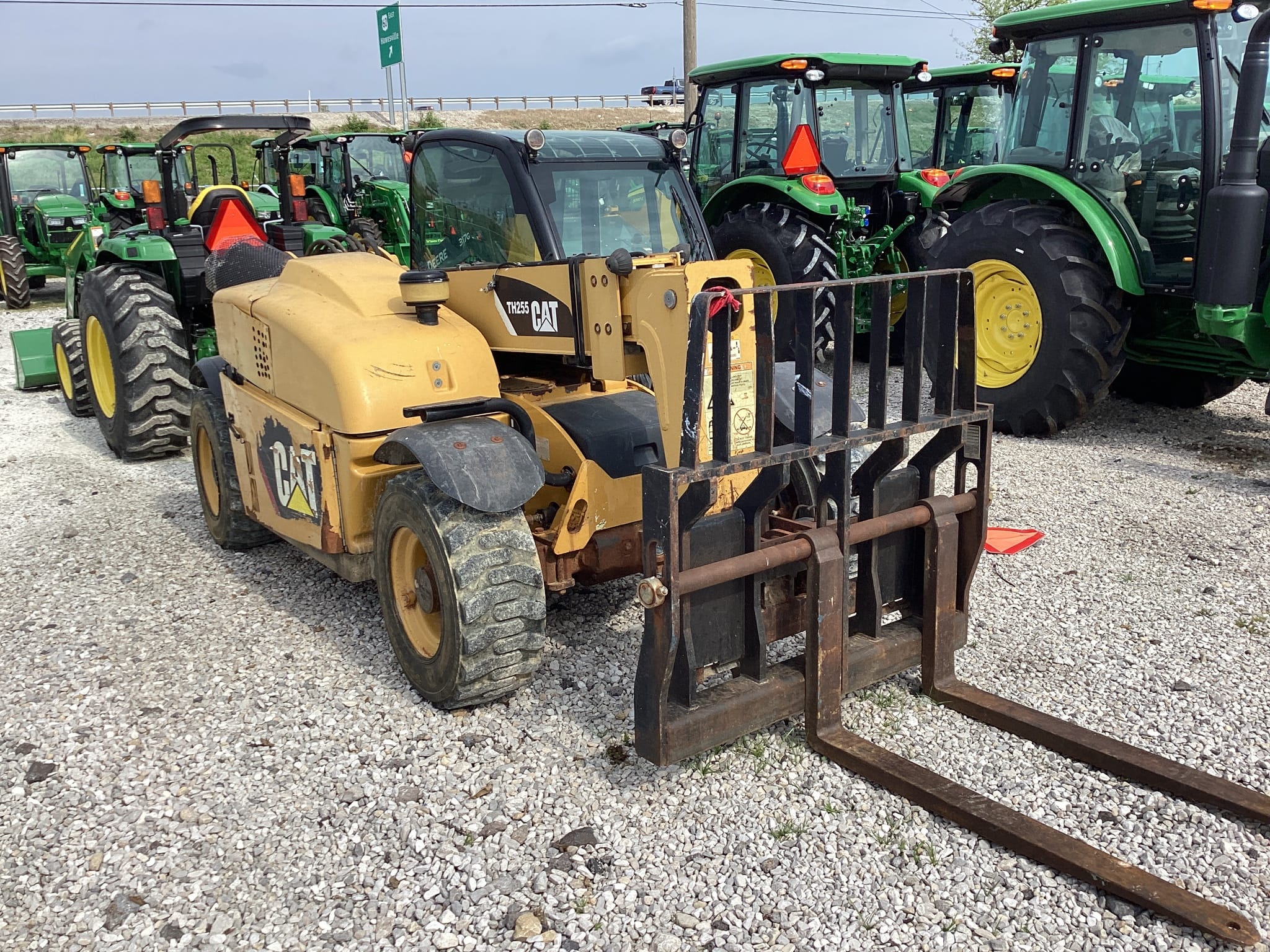 2010 Caterpillar TH255 Image