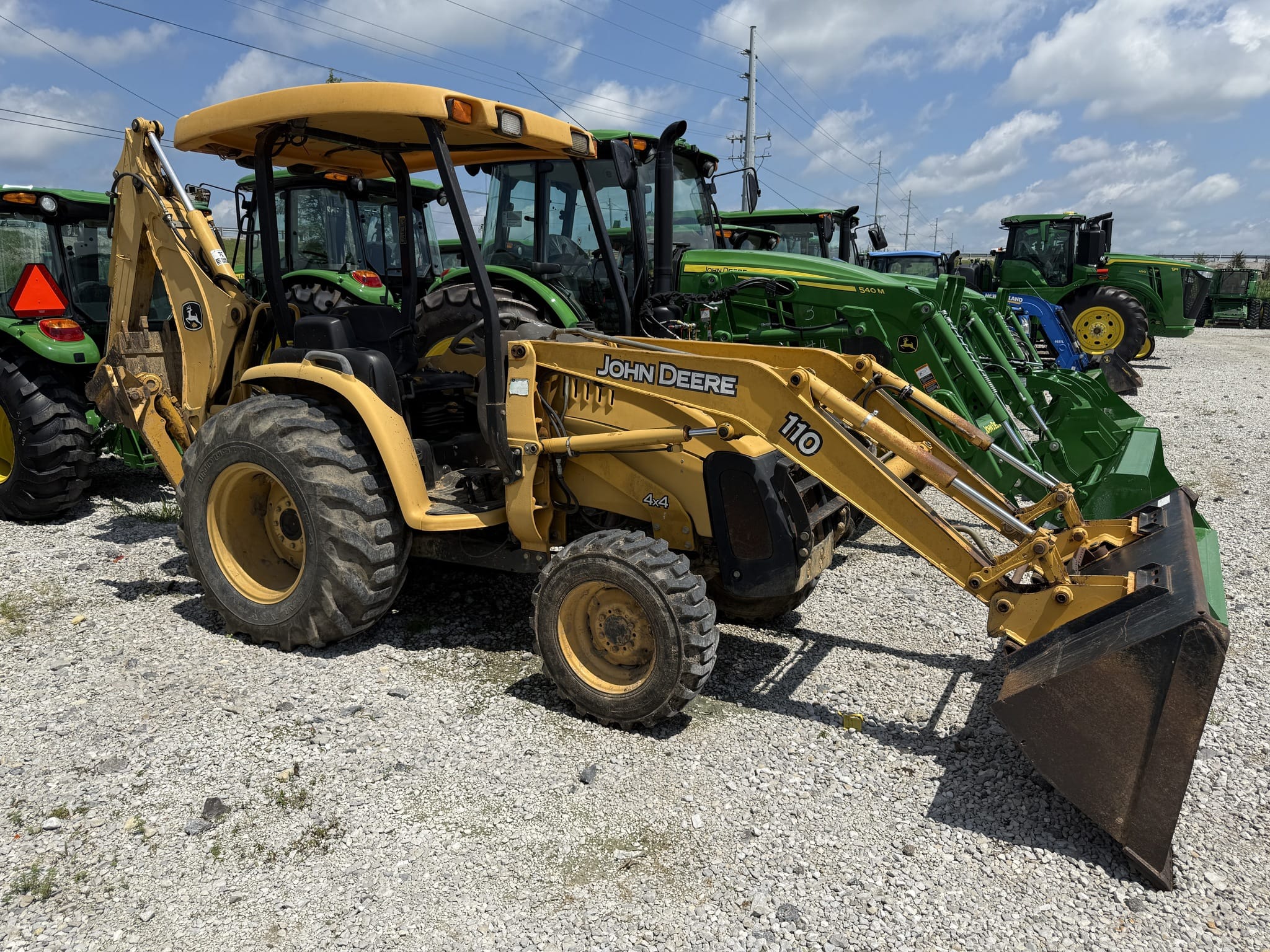 2005 John Deere 110TLB Image