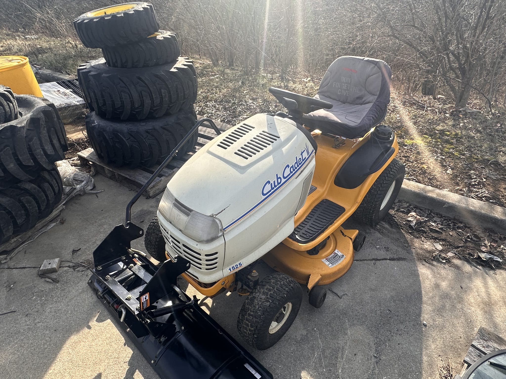 2003 Cub Cadet 1525 Image