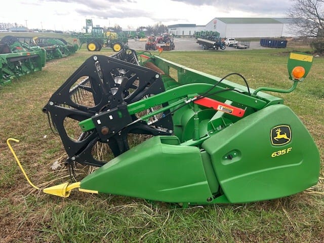 2017 John Deere 635F Image