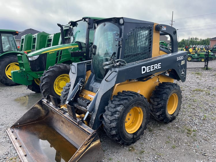 2011 John Deere 332D Image