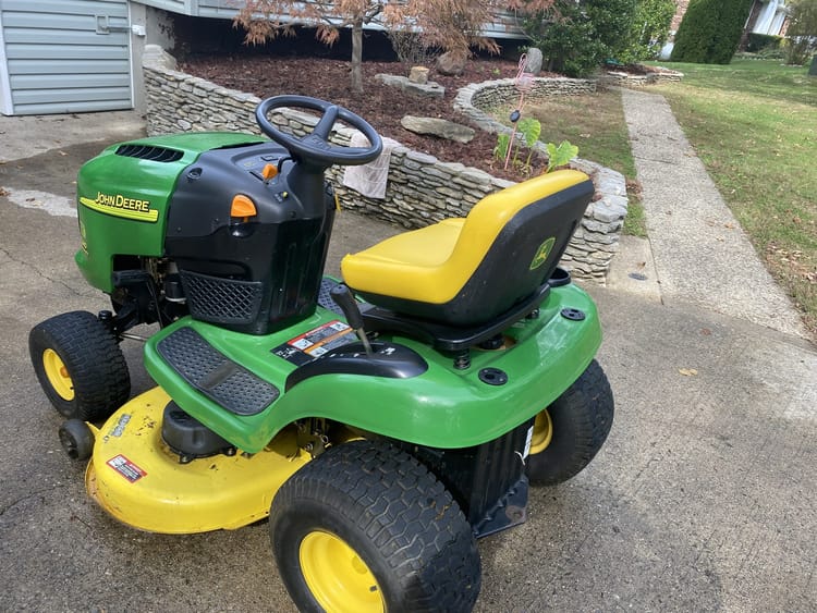 2003 John Deere L110 Image
