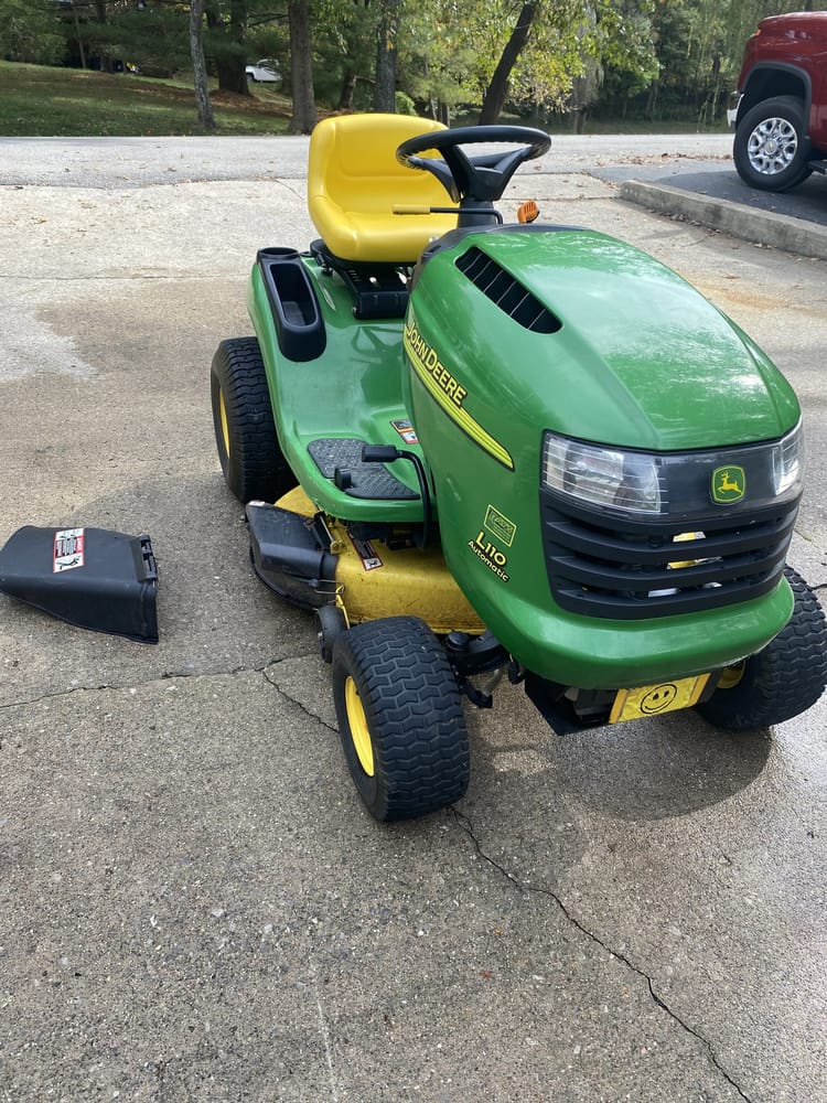 2003 John Deere L110 Image