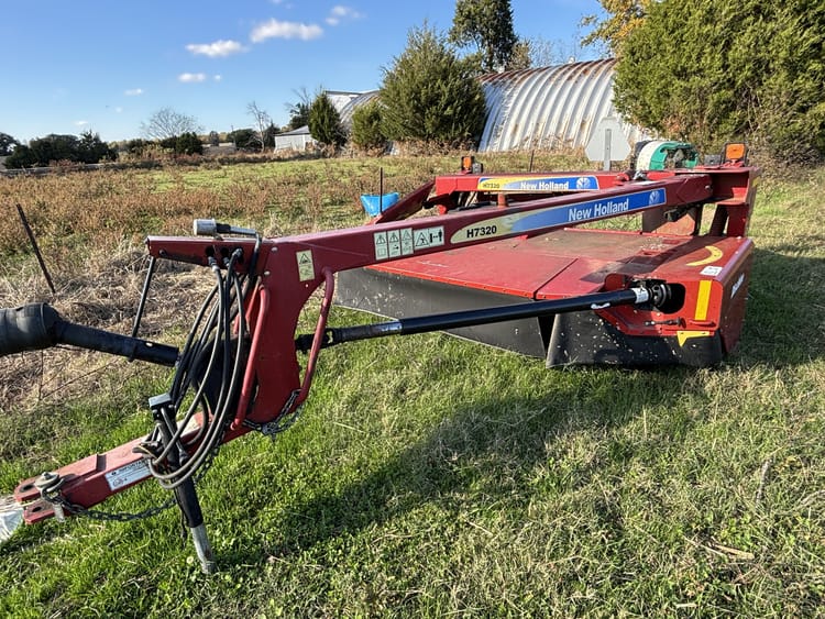 2016 New Holland H7320 Image