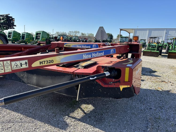 2016 New Holland H7320 Image