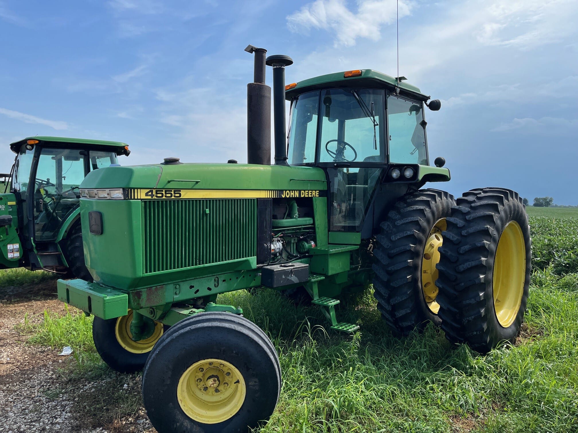 1990 John Deere 4555 Image
