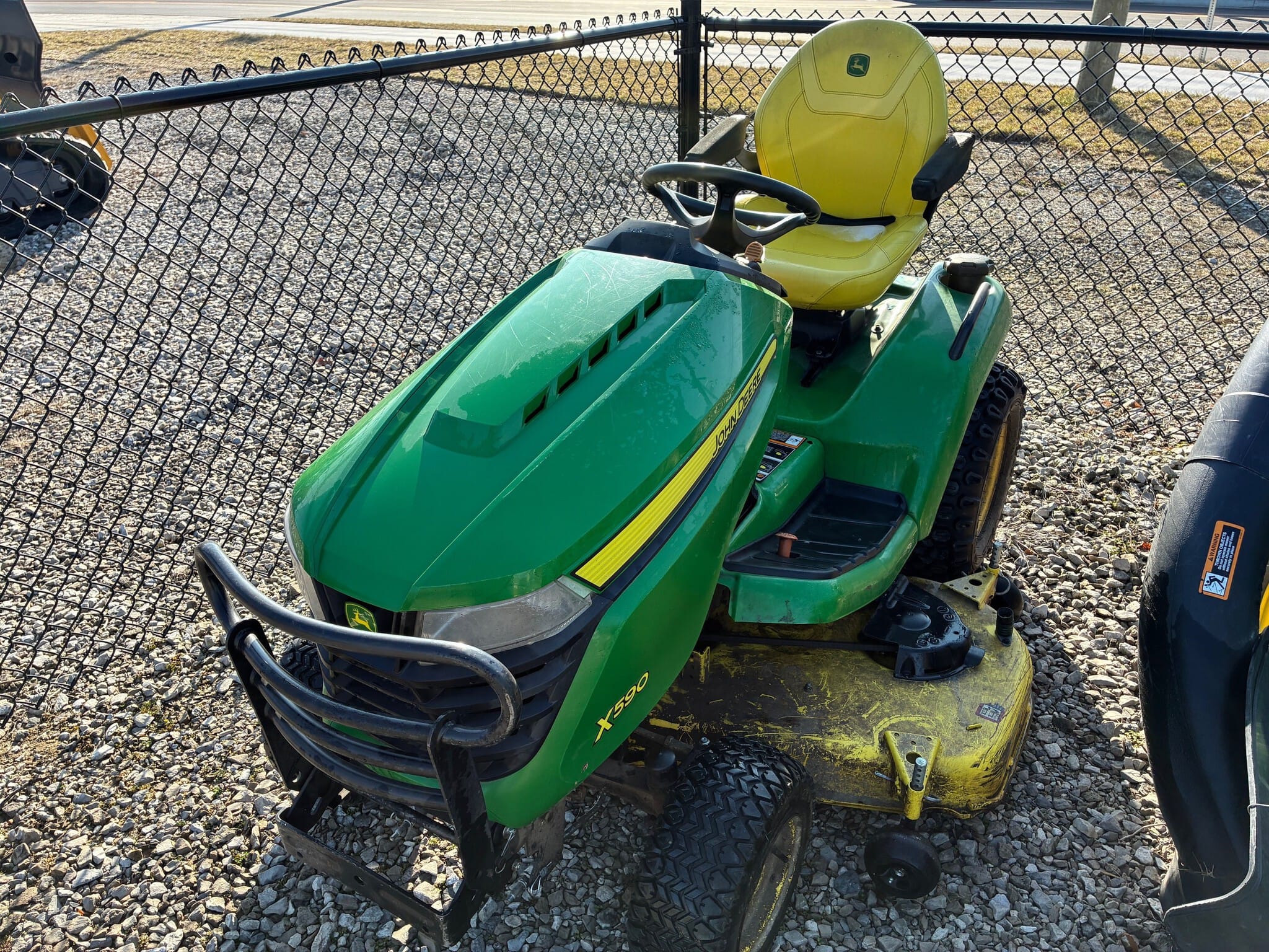 2022 John Deere X590 Image