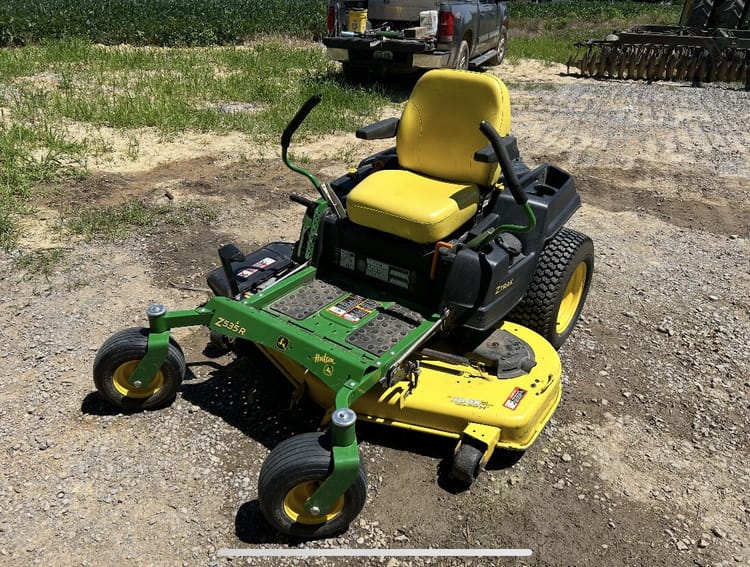 2016 John Deere Z535R Image