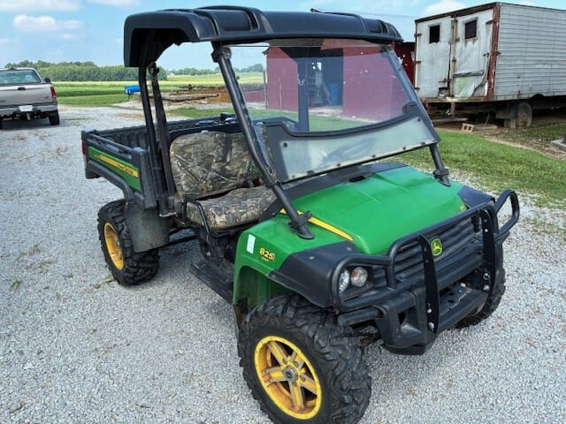 2012 John Deere XUV 825I GREEN Image