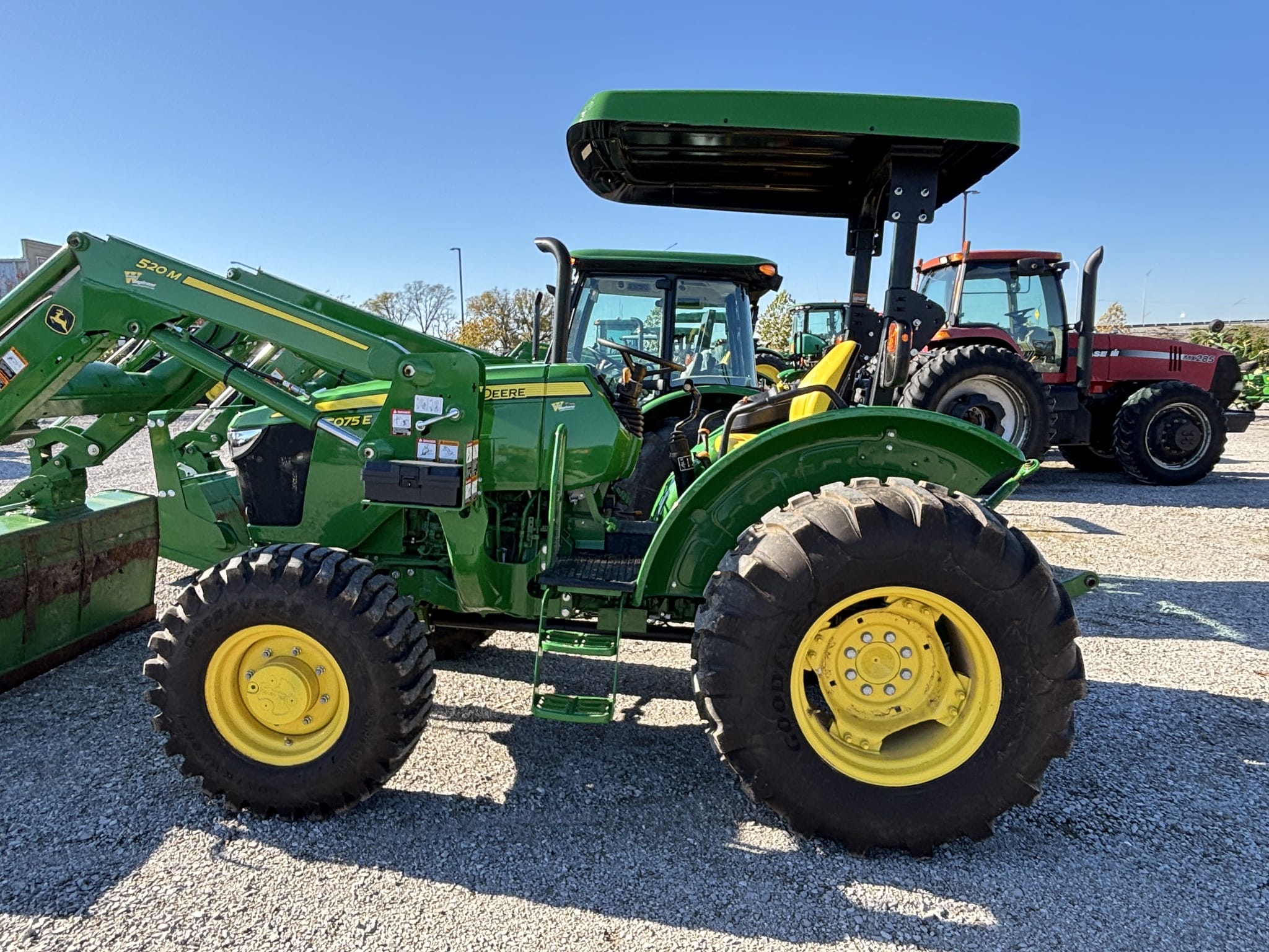 2022 John Deere 5075E Image