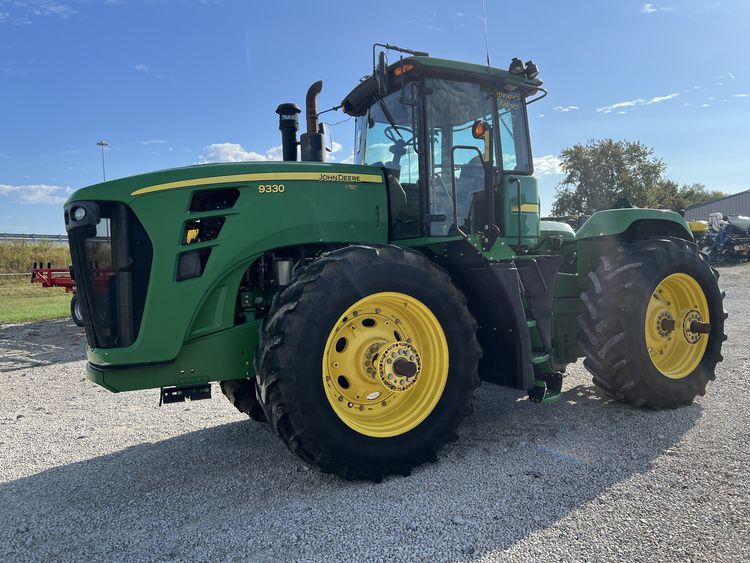 2011 John Deere 9330