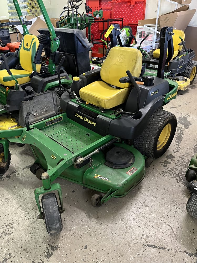 2005 John Deere 757 Image