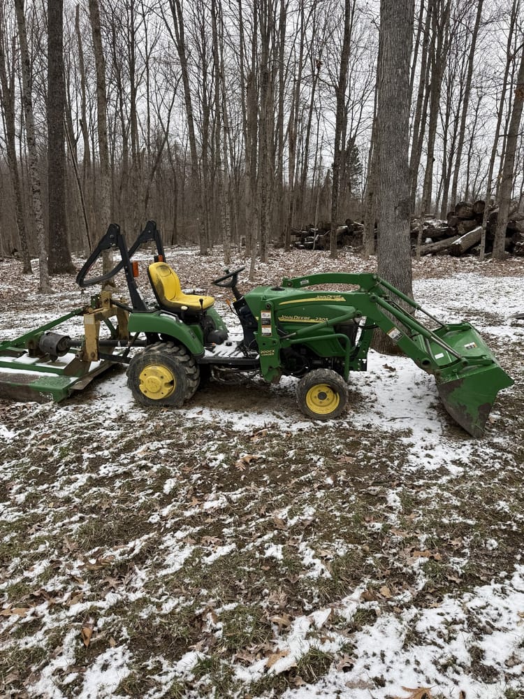 2007 John Deere 2305 Image