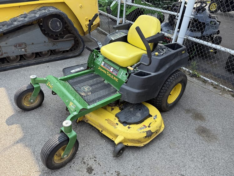 2015 John Deere Z445 Image