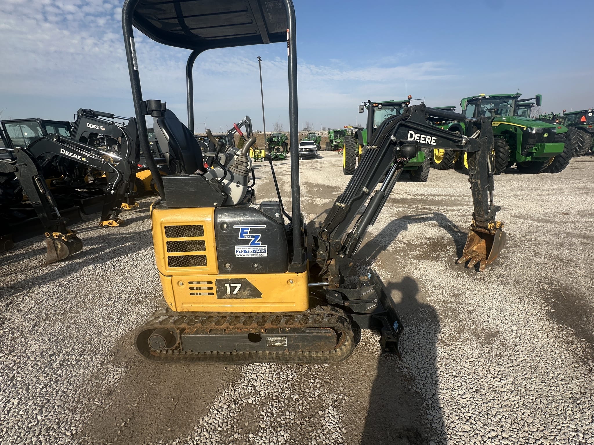 2023 John Deere 17 P Image