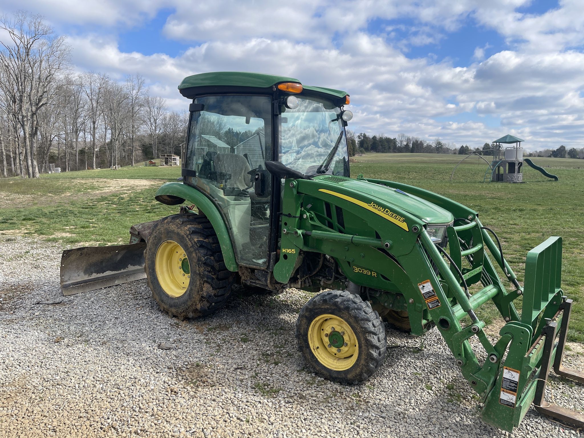 2014 John Deere 3039R