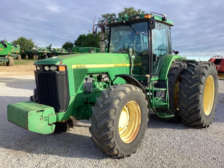 1998 John Deere 8400 Image