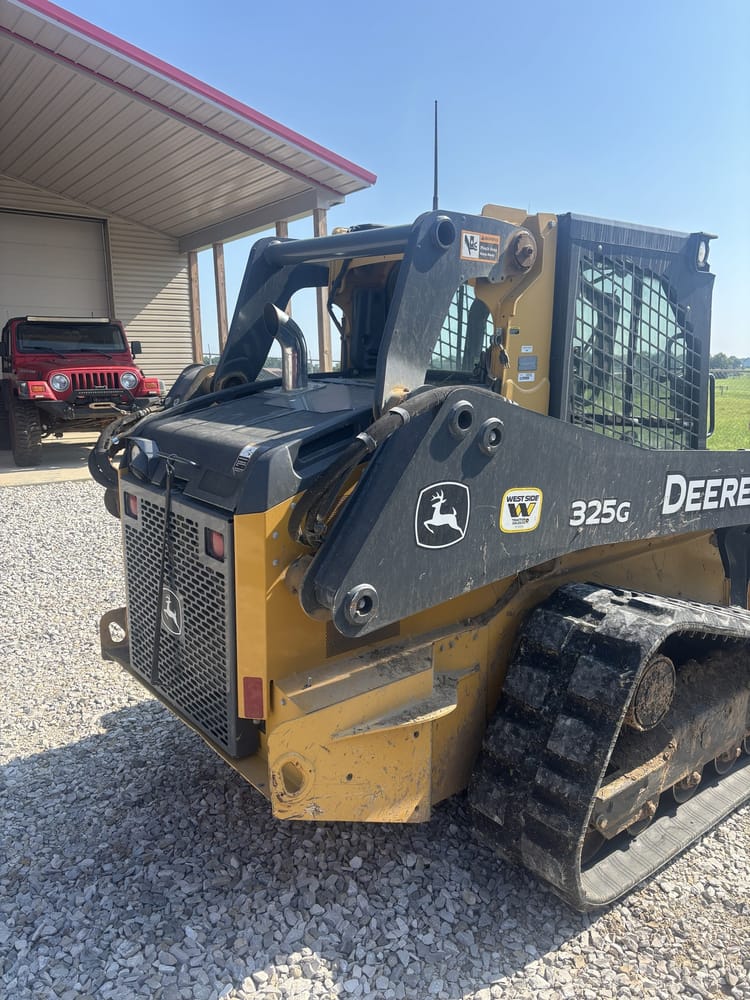 2019 John Deere 325G Image