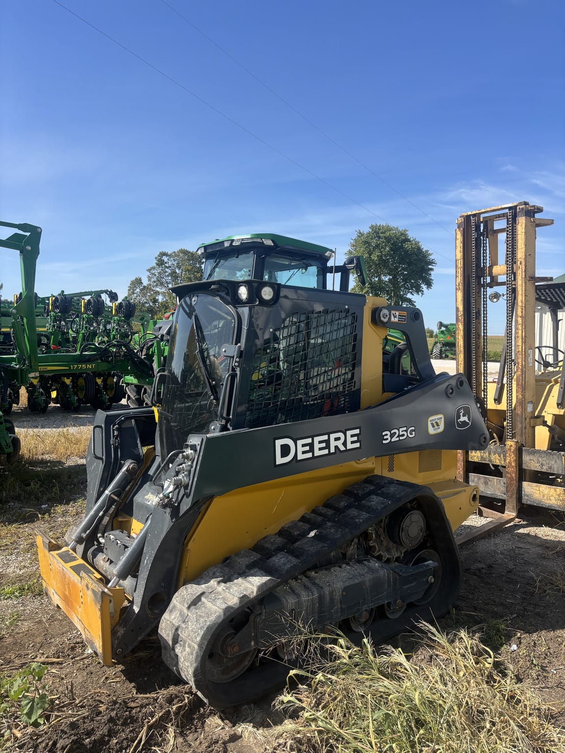 2019 John Deere 325G Image