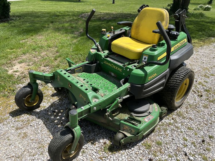 2012 John Deere Z910A Image