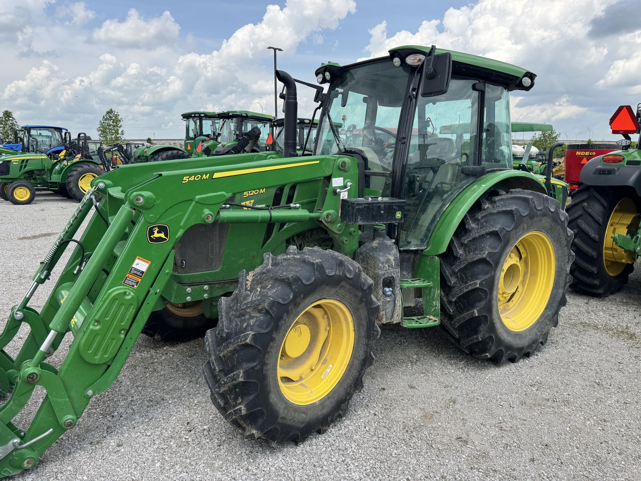 2023 John Deere 5120M Image