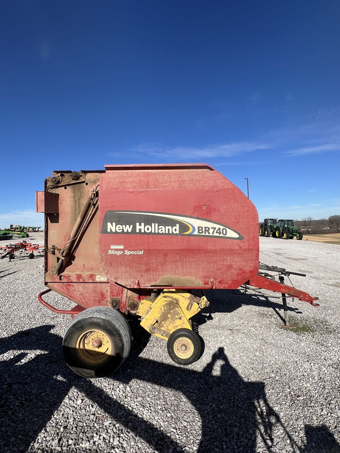 2004 New Holland BR740 Image