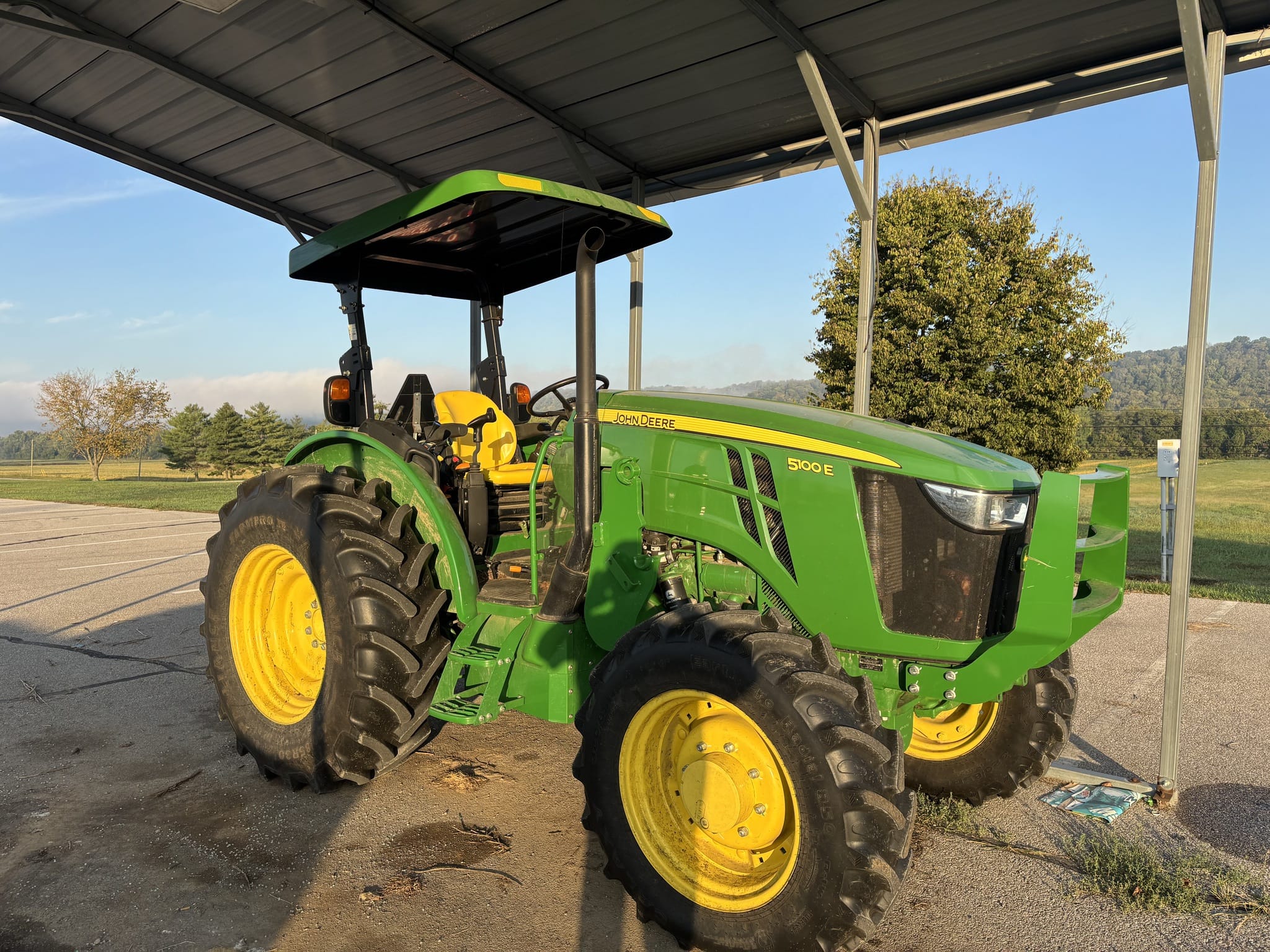 2024 John Deere 5100E Image