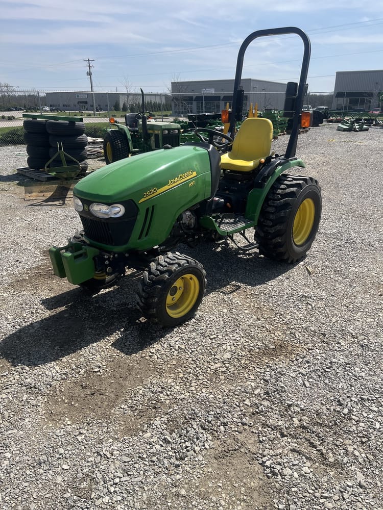 2010 John Deere 2520 Image