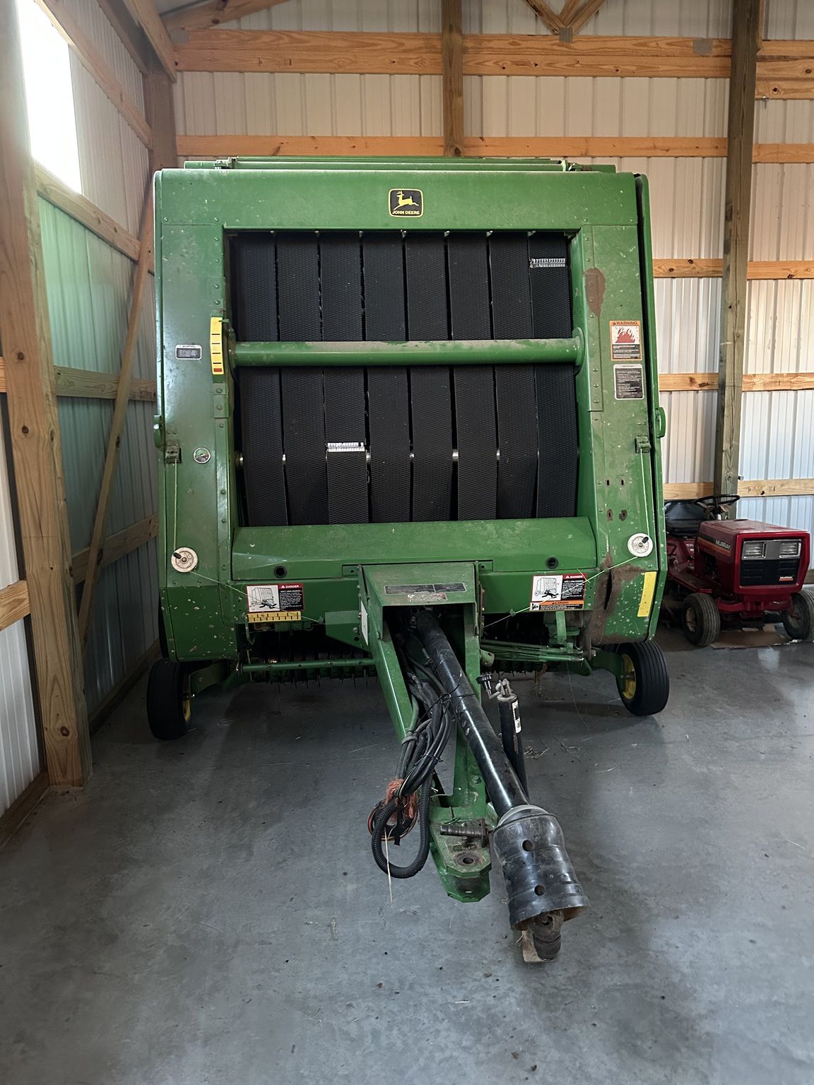 2000 John Deere 567 Image