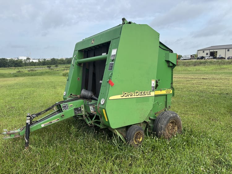 2003 John Deere 557 Image