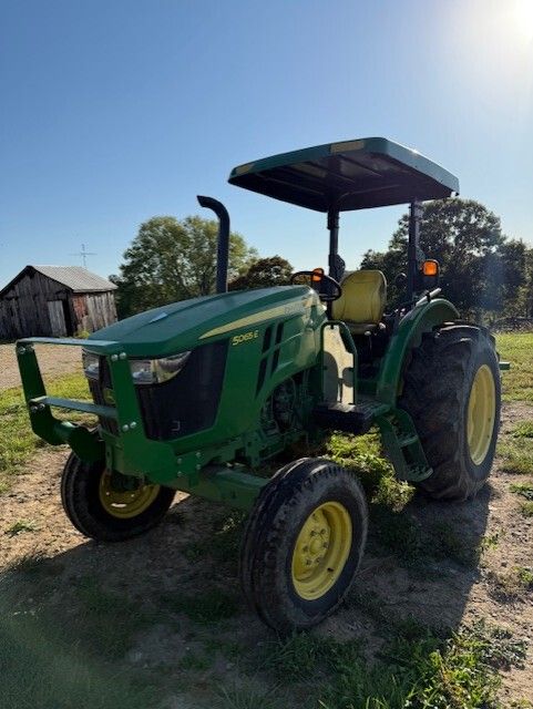 2018 John Deere 5065E