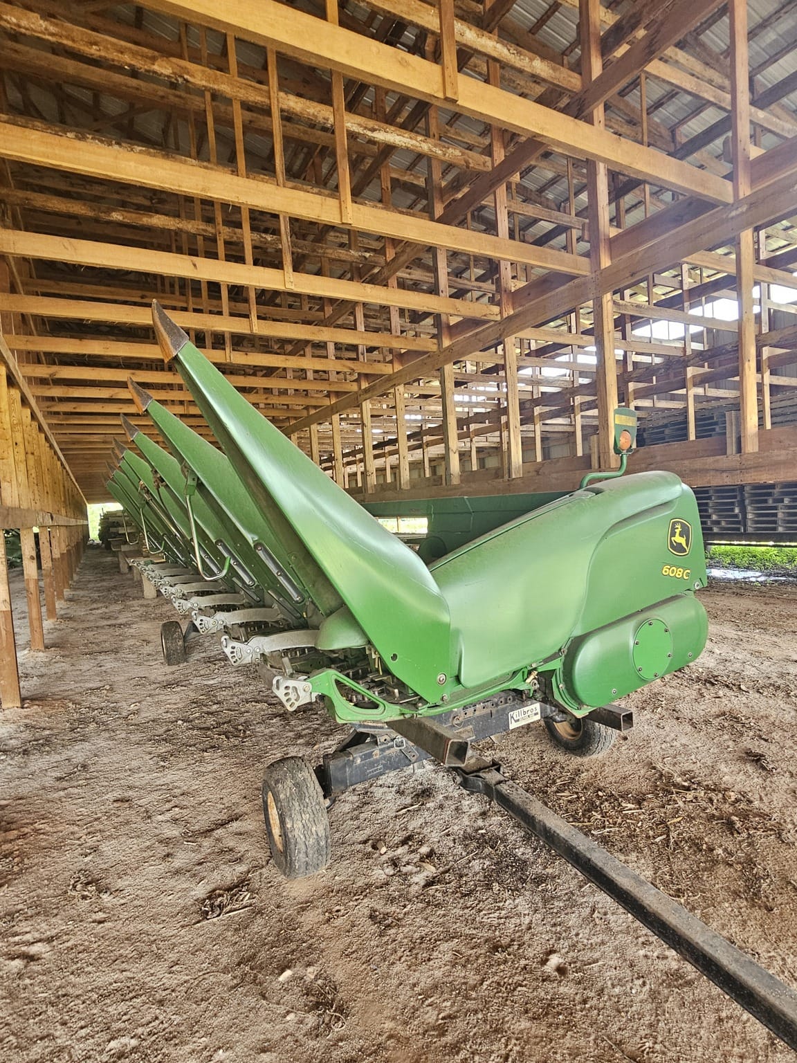 2008 John Deere 608C Image