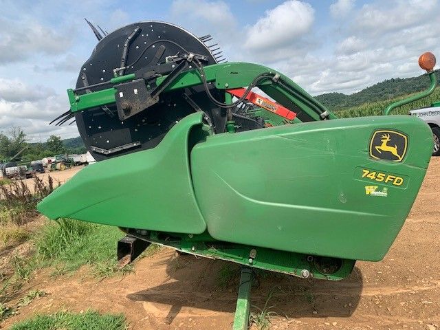 2019 John Deere 745FD