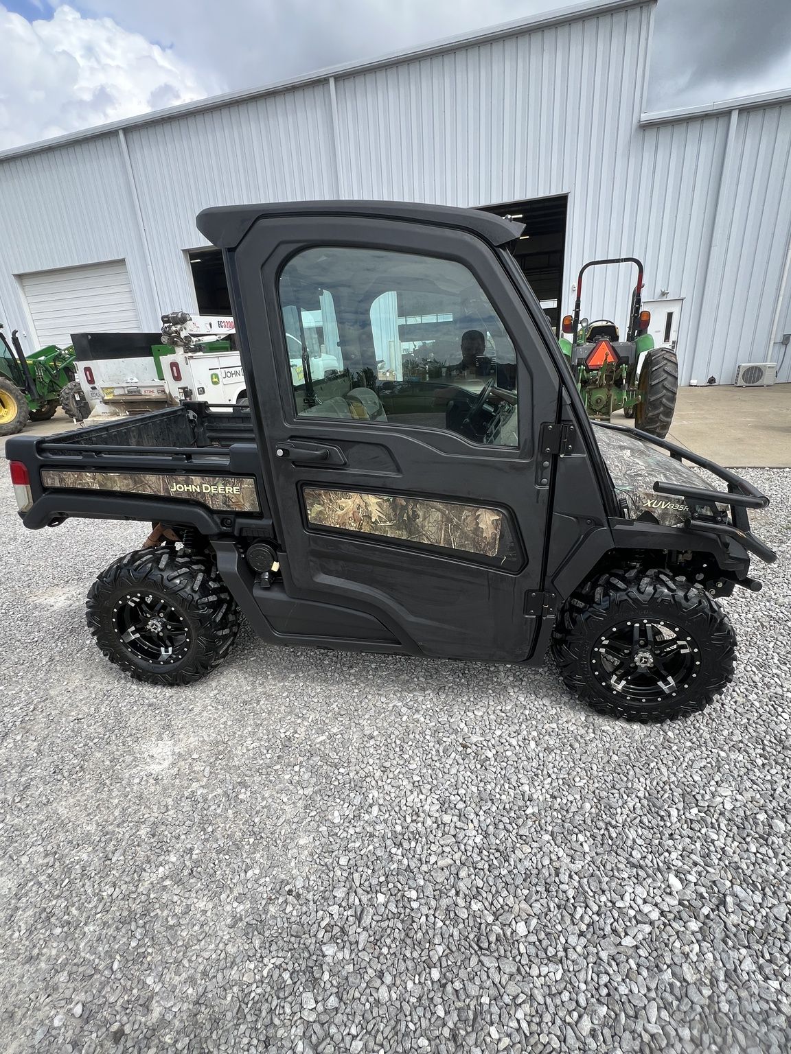 2022 John Deere XUV 835R Image