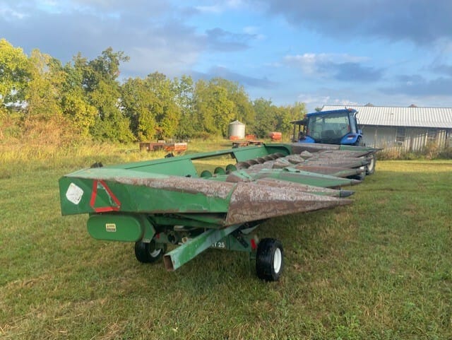 1979 John Deere 843 Image