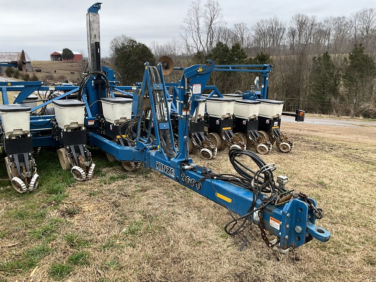 2007 Kinze 3600