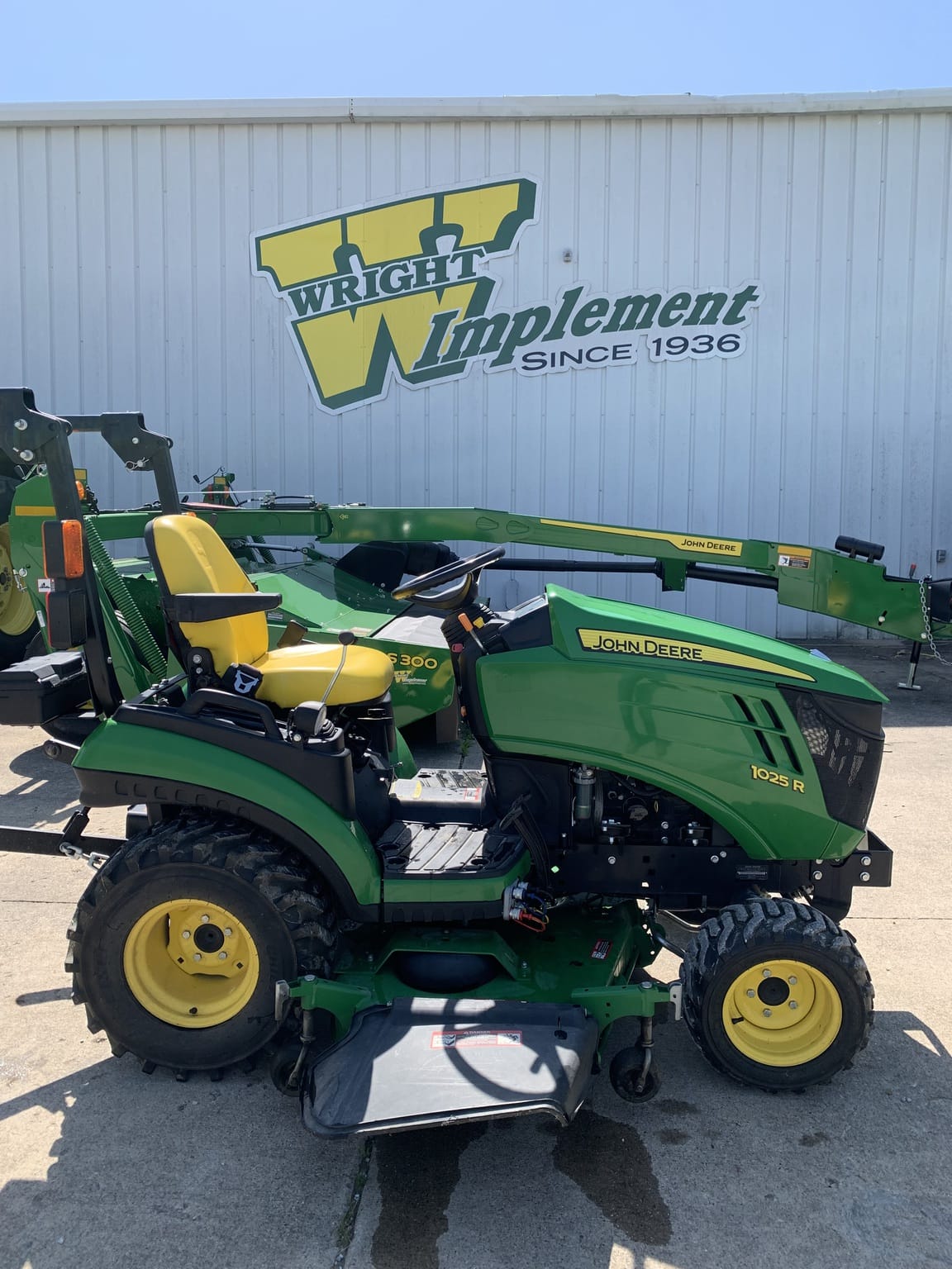 2015 John Deere 1025R Image