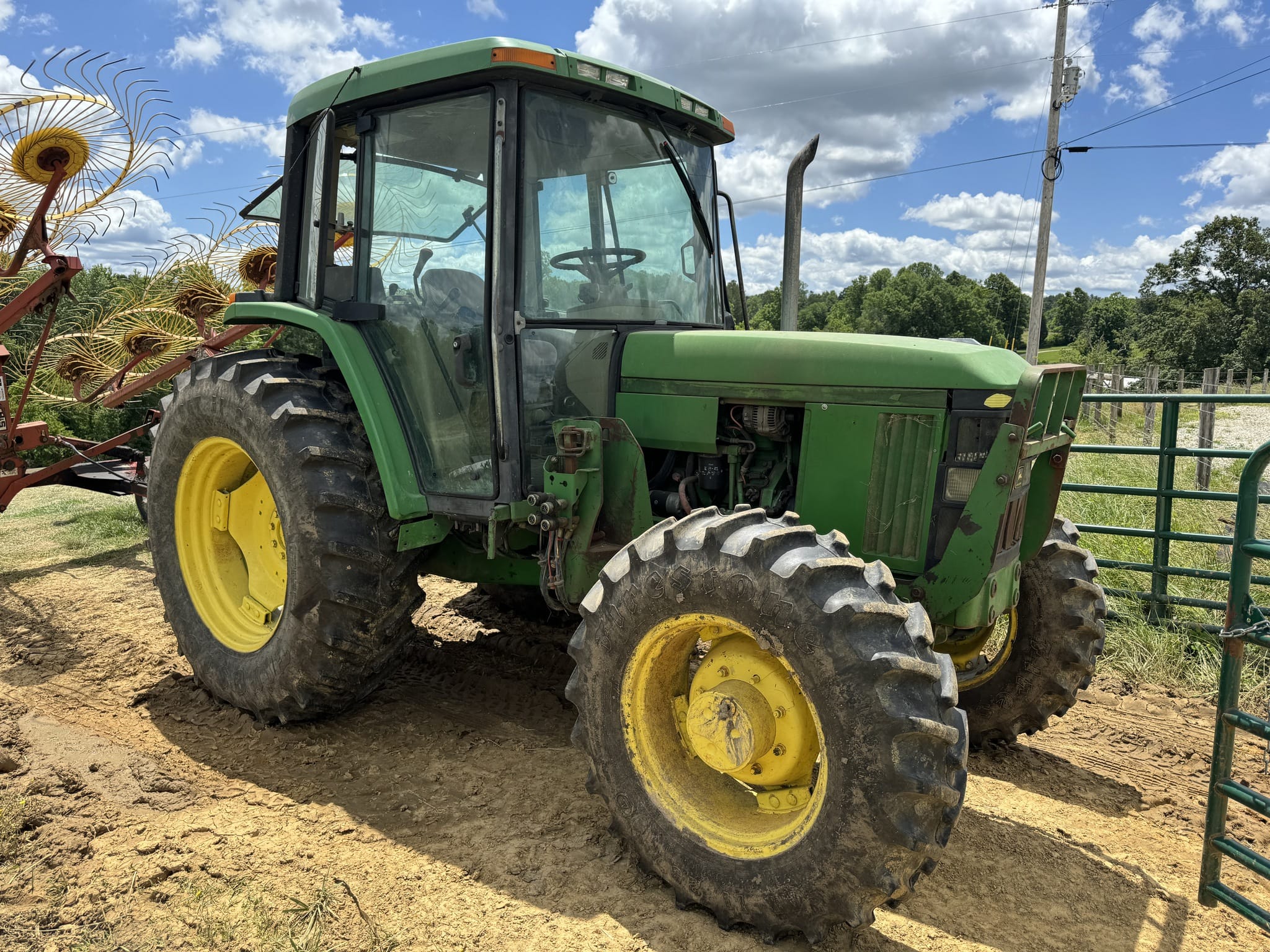 2001 John Deere 6410