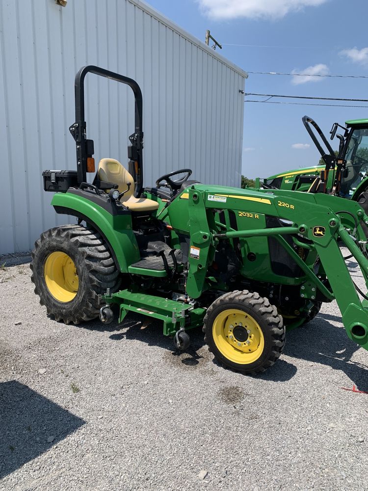 2017 John Deere 2032R